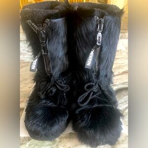 Nakiuk fur boots